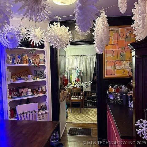 1303 S Gary Avenue, Tulsa, OK 74104