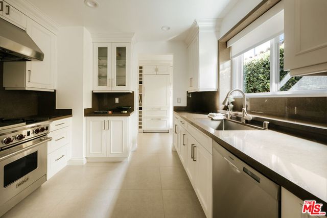 334 Huntley Drive, West Hollywood, CA 90048