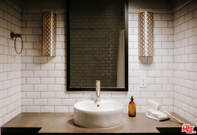 334 Huntley Drive, West Hollywood, CA 90048