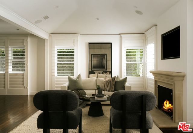 334 Huntley Drive, West Hollywood, CA 90048