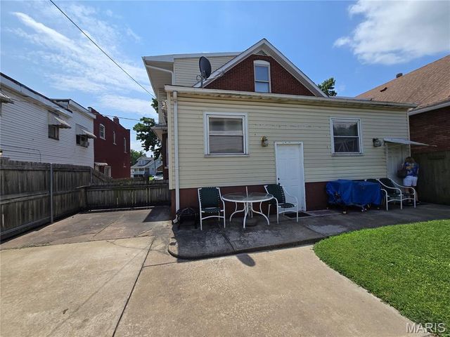 2321 Washington Avenue, Granite City, IL 62040