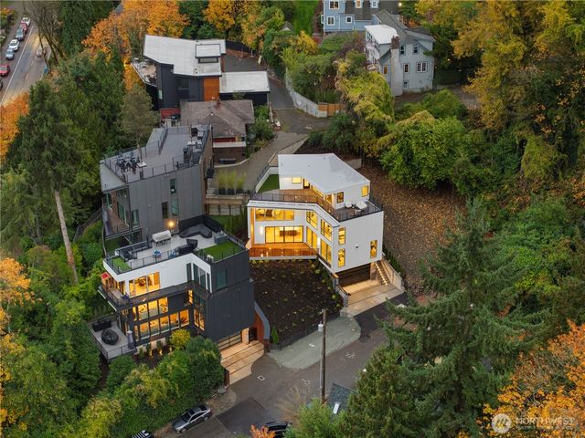 2410 Everett Avenue E, Seattle, WA 98102