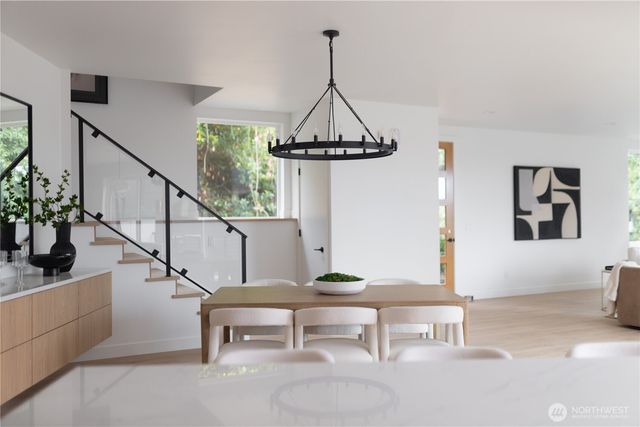 2410 Everett Avenue E, Seattle, WA 98102