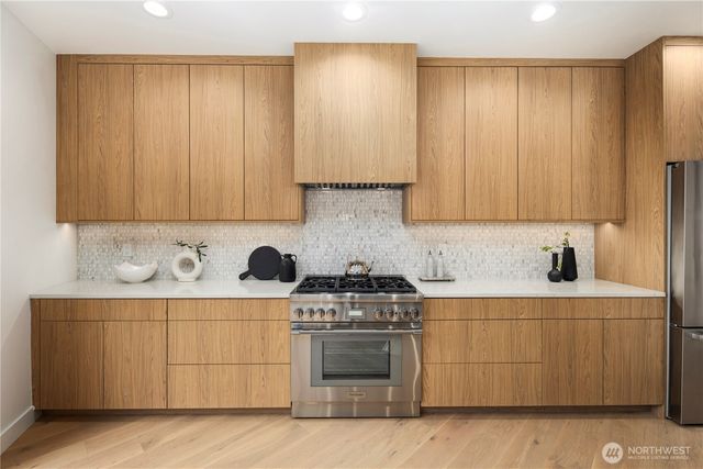 2410 Everett Avenue E, Seattle, WA 98102