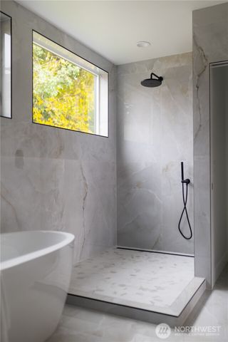 2410 Everett Avenue E, Seattle, WA 98102