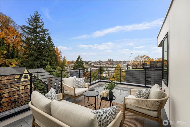 2410 Everett Avenue E, Seattle, WA 98102