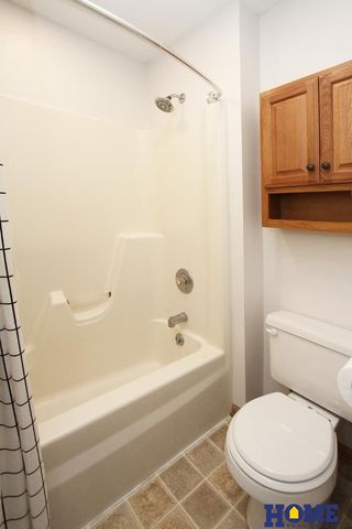 1948 SW 33 Street, Lincoln, NE 68522