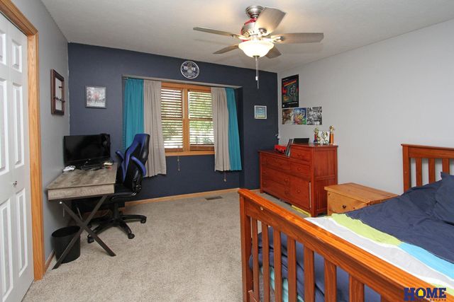 1948 SW 33 Street, Lincoln, NE 68522