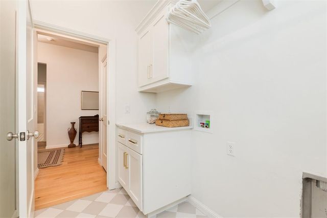 1816 Plaza District Drive, Edmond, OK 73034