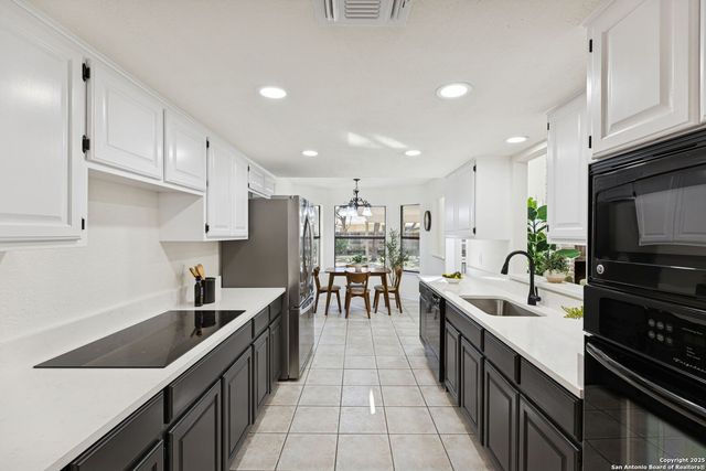 4606 Black Oak Woods, San Antonio, TX 78249