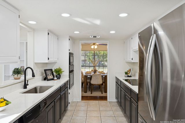 4606 Black Oak Woods, San Antonio, TX 78249