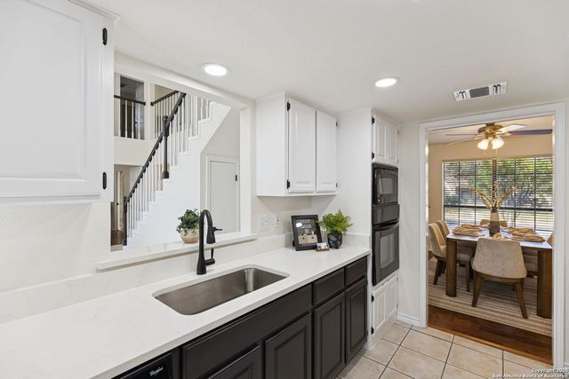 4606 Black Oak Woods, San Antonio, TX 78249