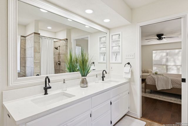 4606 Black Oak Woods, San Antonio, TX 78249