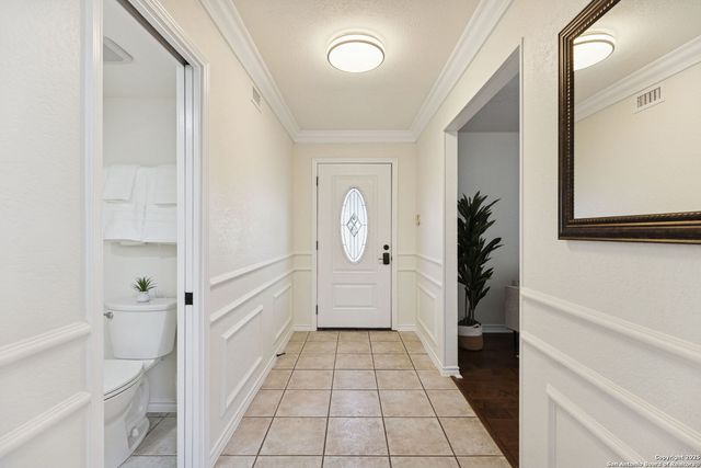 4606 Black Oak Woods, San Antonio, TX 78249