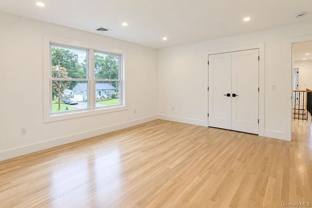 218 W Tyler Avenue, Miller Place, NY 11764