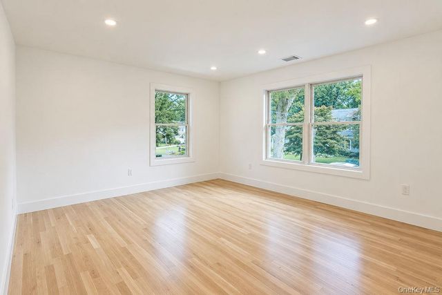 218 W Tyler Avenue, Miller Place, NY 11764