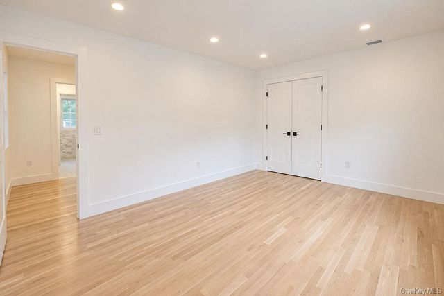 218 W Tyler Avenue, Miller Place, NY 11764