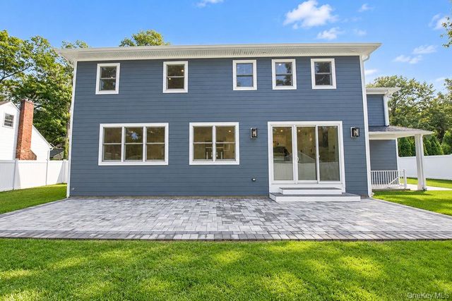 218 W Tyler Avenue, Miller Place, NY 11764