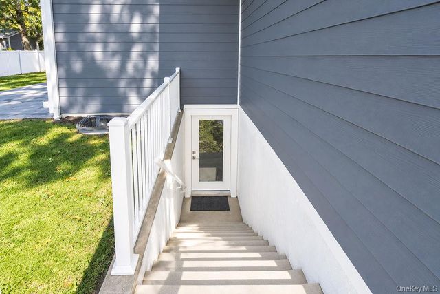 218 W Tyler Avenue, Miller Place, NY 11764