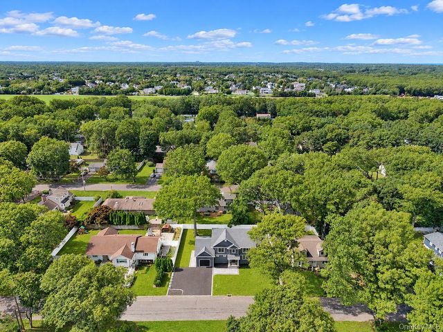 218 W Tyler Avenue, Miller Place, NY 11764