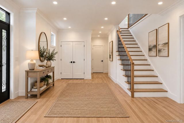 218 W Tyler Avenue, Miller Place, NY 11764