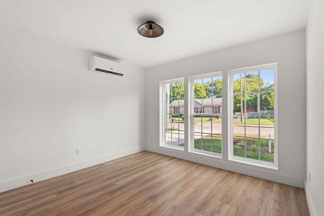 322A Queen Ave, Nashville, TN 37207