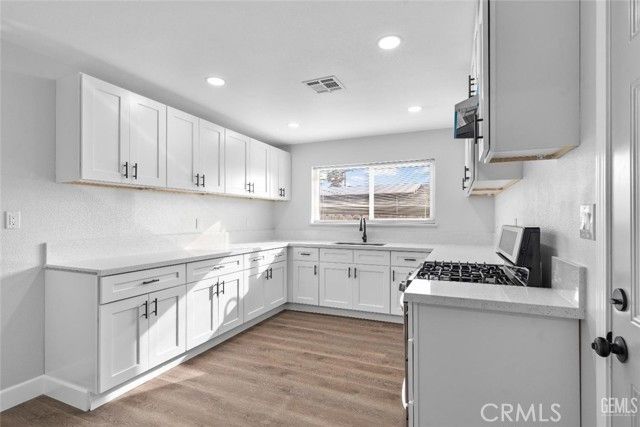 3013 Arnold Street, Bakersfield, CA 93305