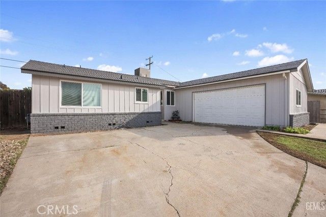 3013 Arnold Street, Bakersfield, CA 93305