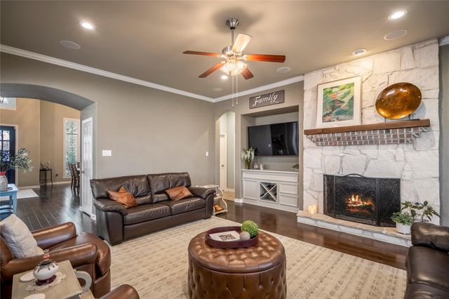 9007 Gable Glen Lane, Houston, TX 77095