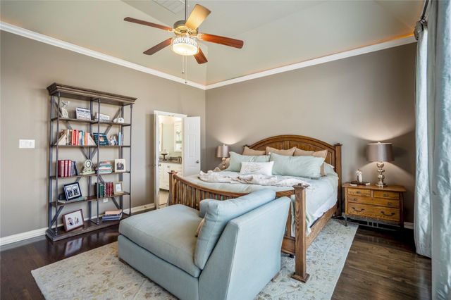 9007 Gable Glen Lane, Houston, TX 77095