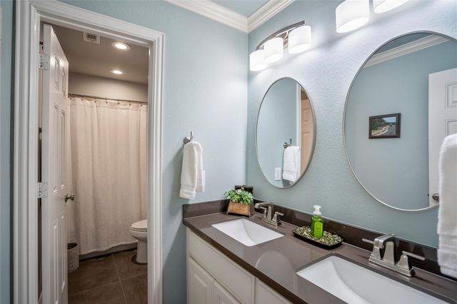 9007 Gable Glen Lane, Houston, TX 77095