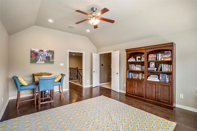 9007 Gable Glen Lane, Houston, TX 77095