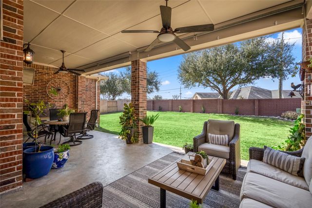 9007 Gable Glen Lane, Houston, TX 77095