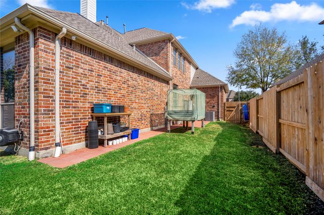 9007 Gable Glen Lane, Houston, TX 77095