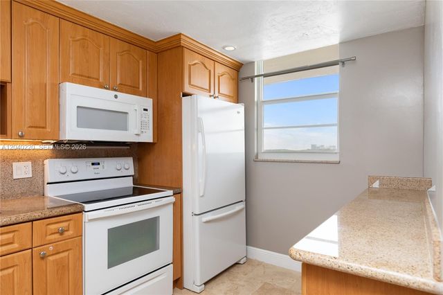 3545 NE 166th Street 805, North Miami Beach, FL 33160