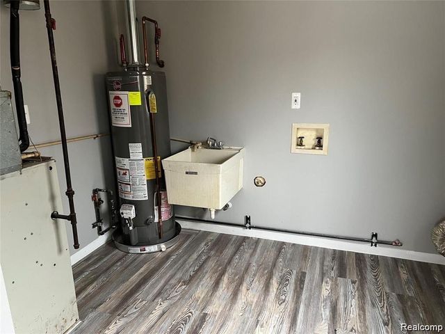 9151 Groschner Street, Taylor, MI 48180