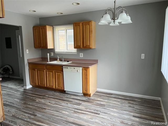 9151 Groschner Street, Taylor, MI 48180