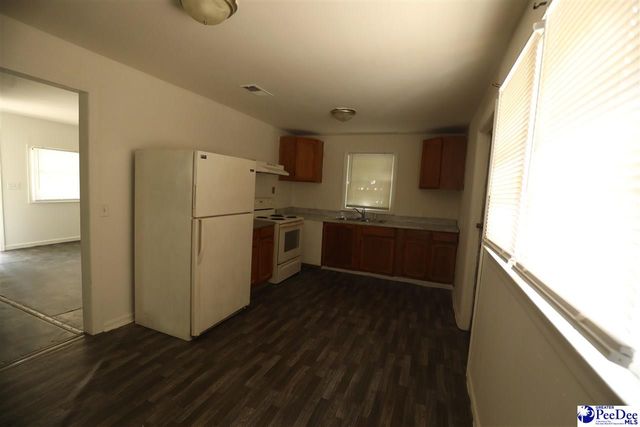 919 Gibson St, Hartsville, SC 29550