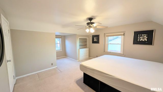 125 W AUTUMN Lane, East Peoria, IL 61611