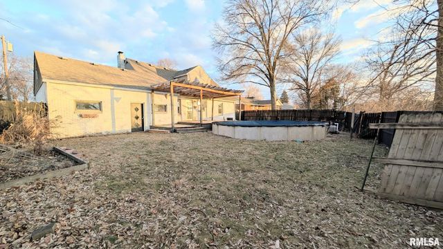 125 W AUTUMN Lane, East Peoria, IL 61611