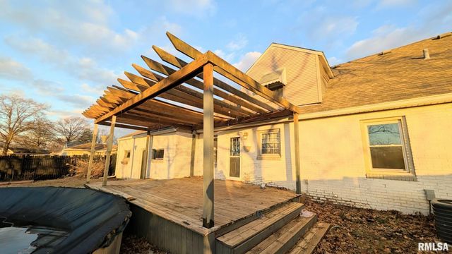 125 W AUTUMN Lane, East Peoria, IL 61611