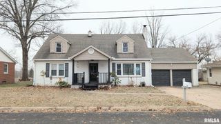 125 W AUTUMN Lane, East Peoria, IL 61611