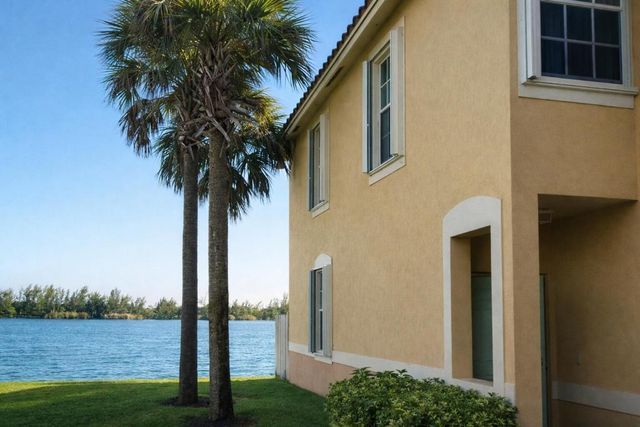 4083 Crystal Lake Drive 4083, Deerfield Beach, FL 33064