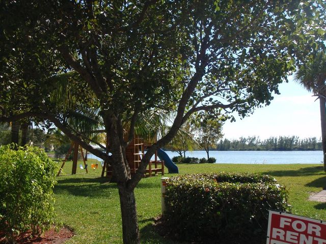 4083 Crystal Lake Drive 4083, Deerfield Beach, FL 33064