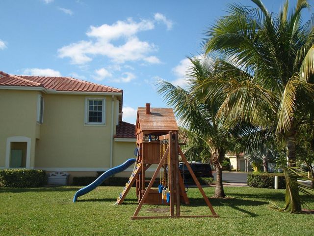 4083 Crystal Lake Drive 4083, Deerfield Beach, FL 33064