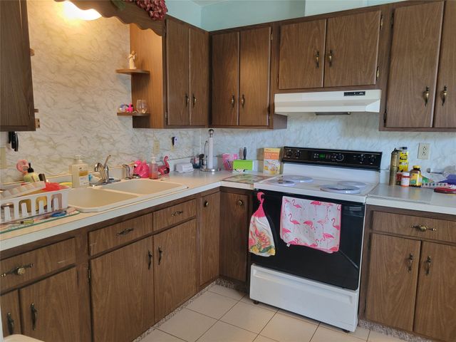 1049 W 39TH. Street, Erie, PA 16509