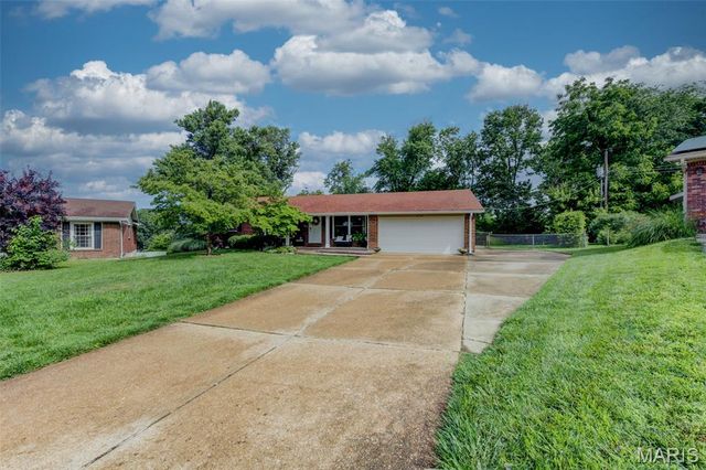 12150 Greenwalk Drive, Unincorporated, MO 63146