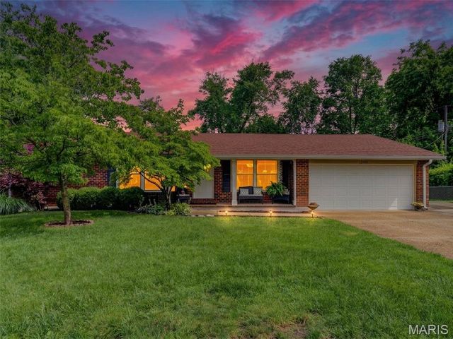 12150 Greenwalk Drive, Unincorporated, MO 63146
