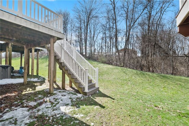 329 Marshall Heights Dr, Marshall, PA 15090