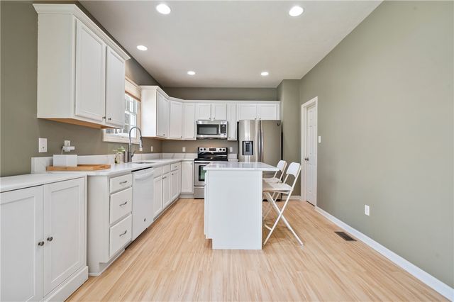 329 Marshall Heights Dr, Marshall, PA 15090